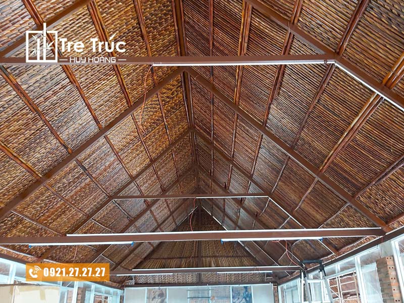 nhà mái lá dừa