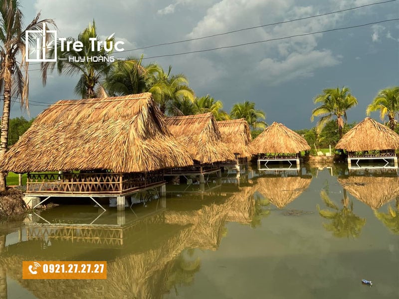 Lá dừa nước lợp mái nhà chòi