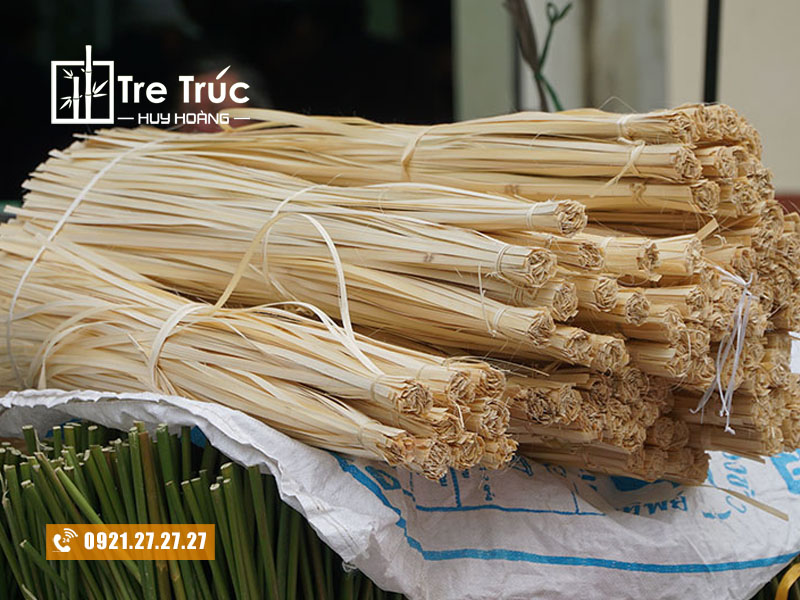 Lạt tre gói bánh